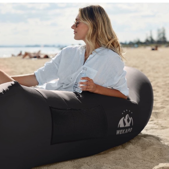 Wekapo Black Easy Inflatable No Pump Lounge Sofa Music Festivals & Camping New - Picture 2 of 6